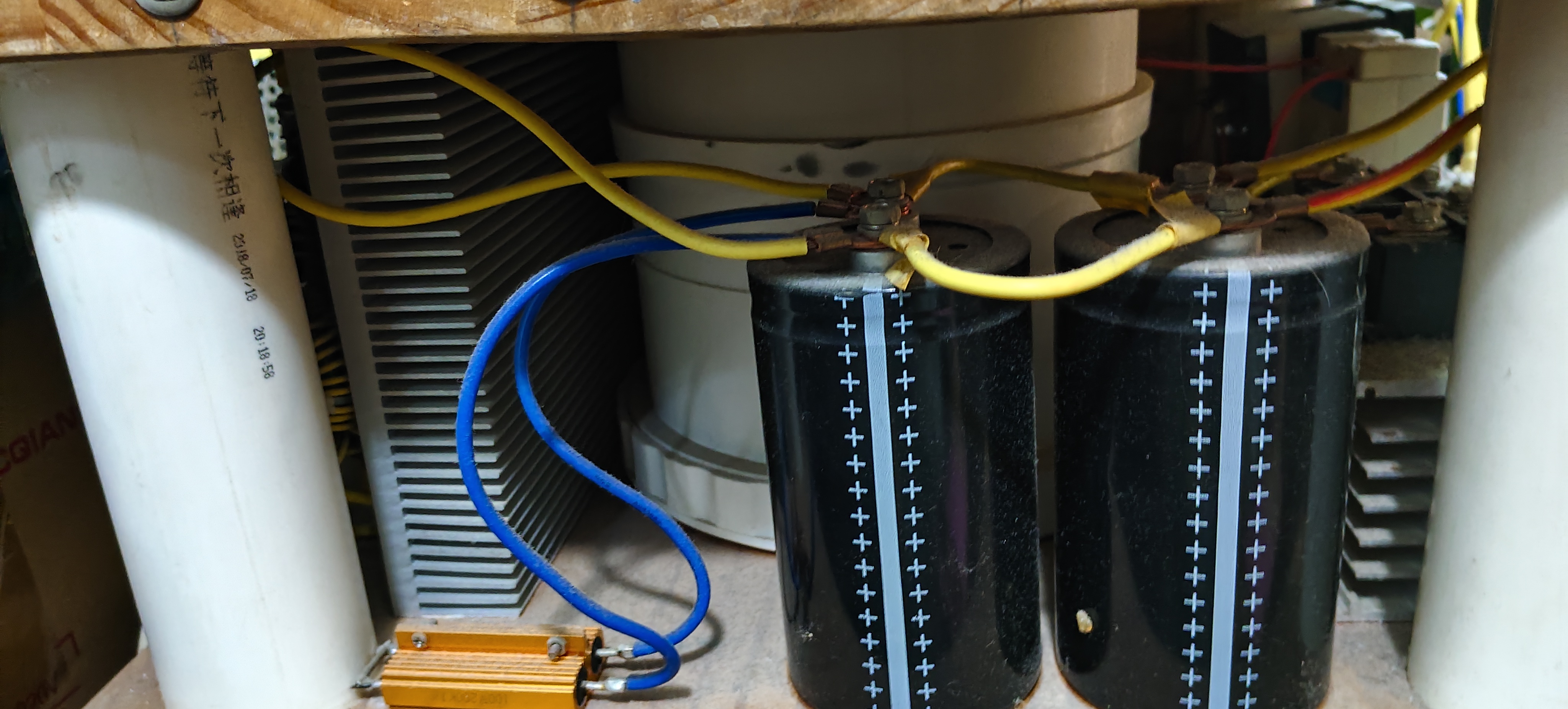 DC bus section with large electrolytic capacitors and heavy wiring