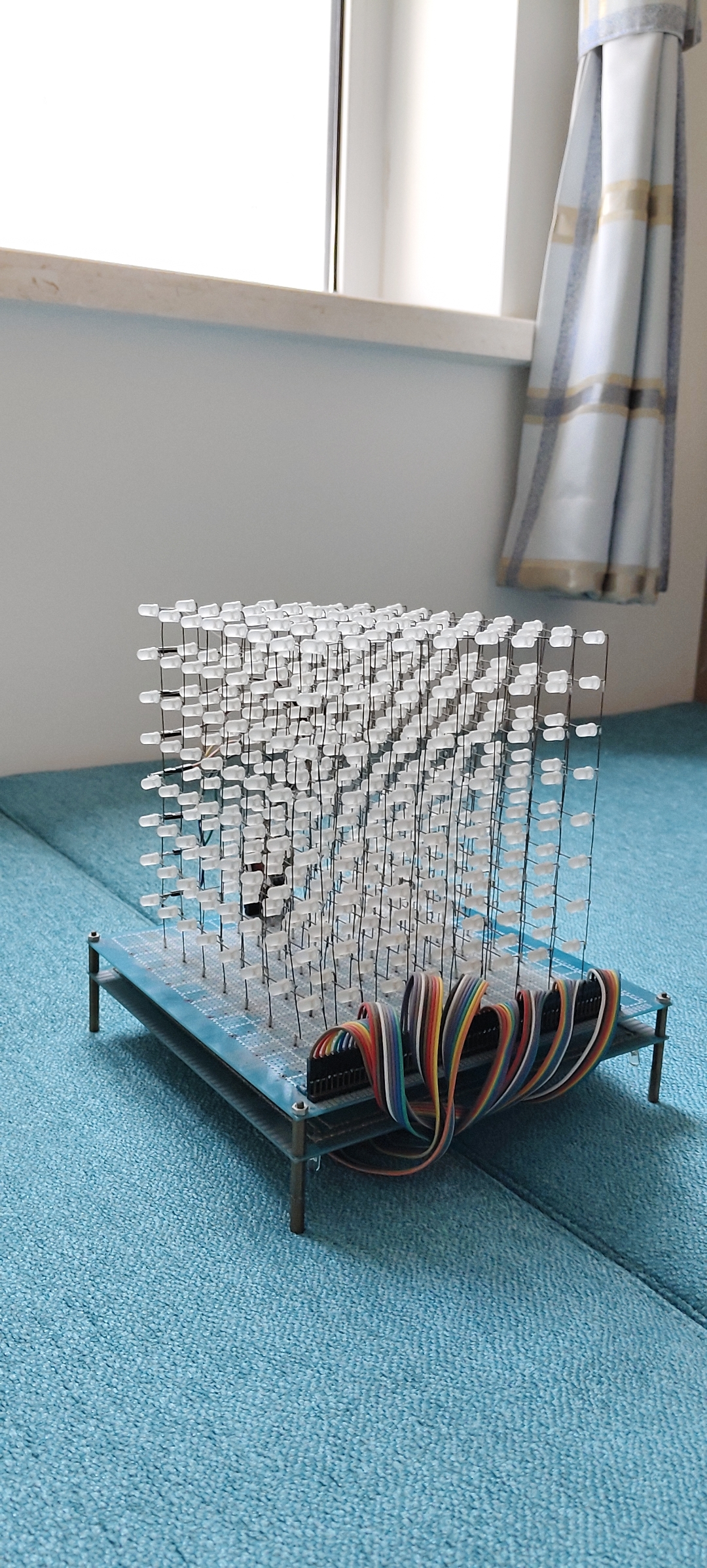 LED cube soldered grid structure